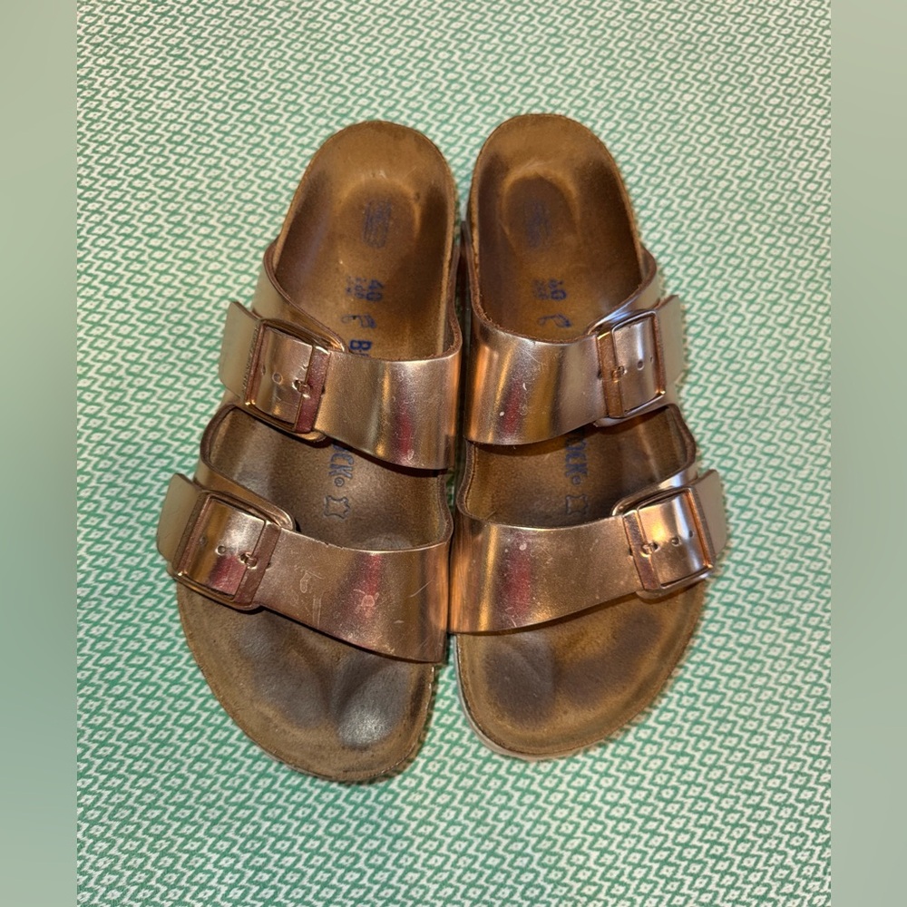 Birkenstock Arizona Copper/Rose Gold colored Sandals size 40